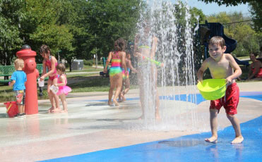 Children playing at a Cedar Rapids splash pad